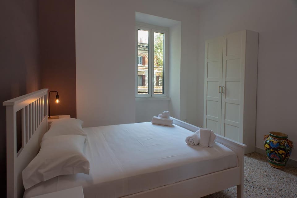 Colosseo Apartment 183 House in Rome