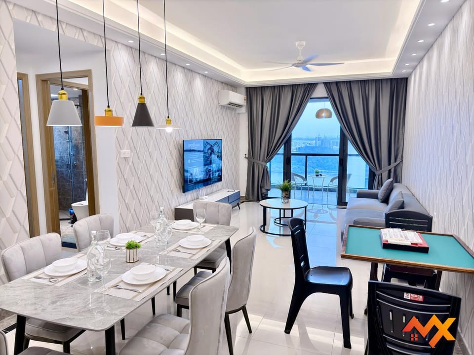 R&F Mall Princess Cove 10-12pax Sea View-Smart TV 70inch Apartment in Johor Bahru
