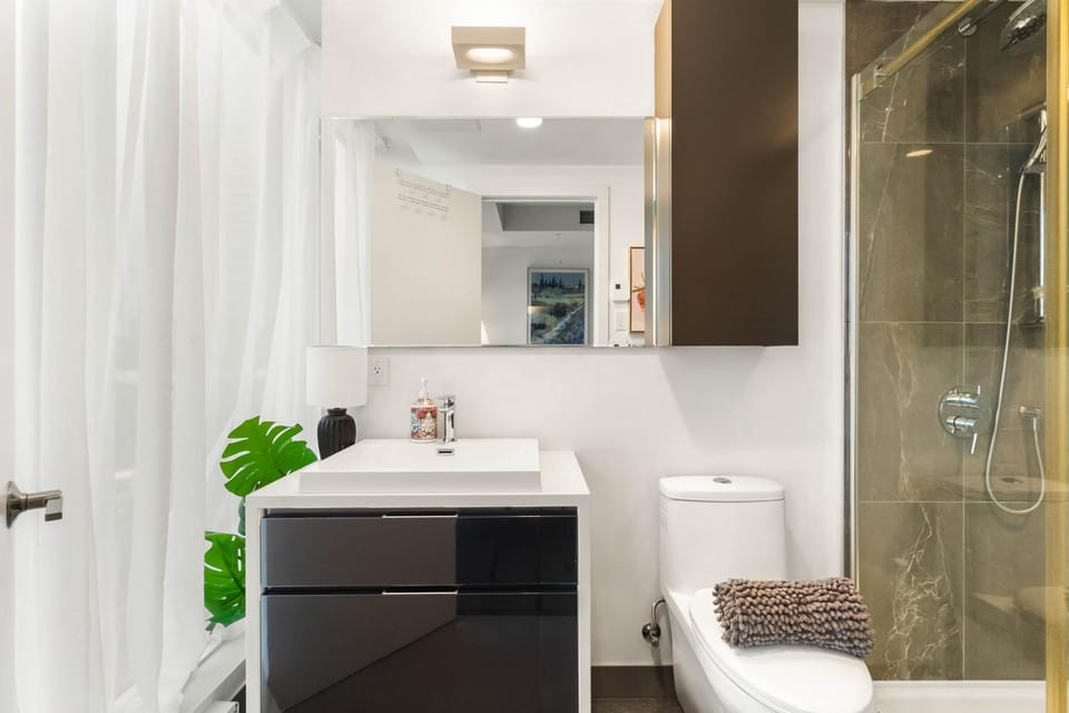 Shower, Bathroom, towels