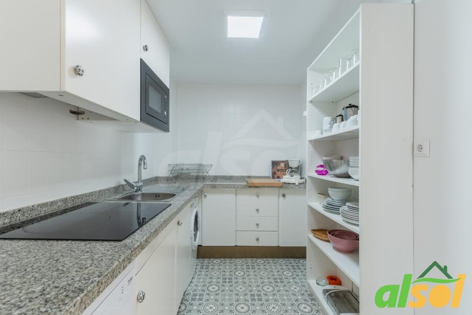 Kitchen or kitchenette, dishwasher