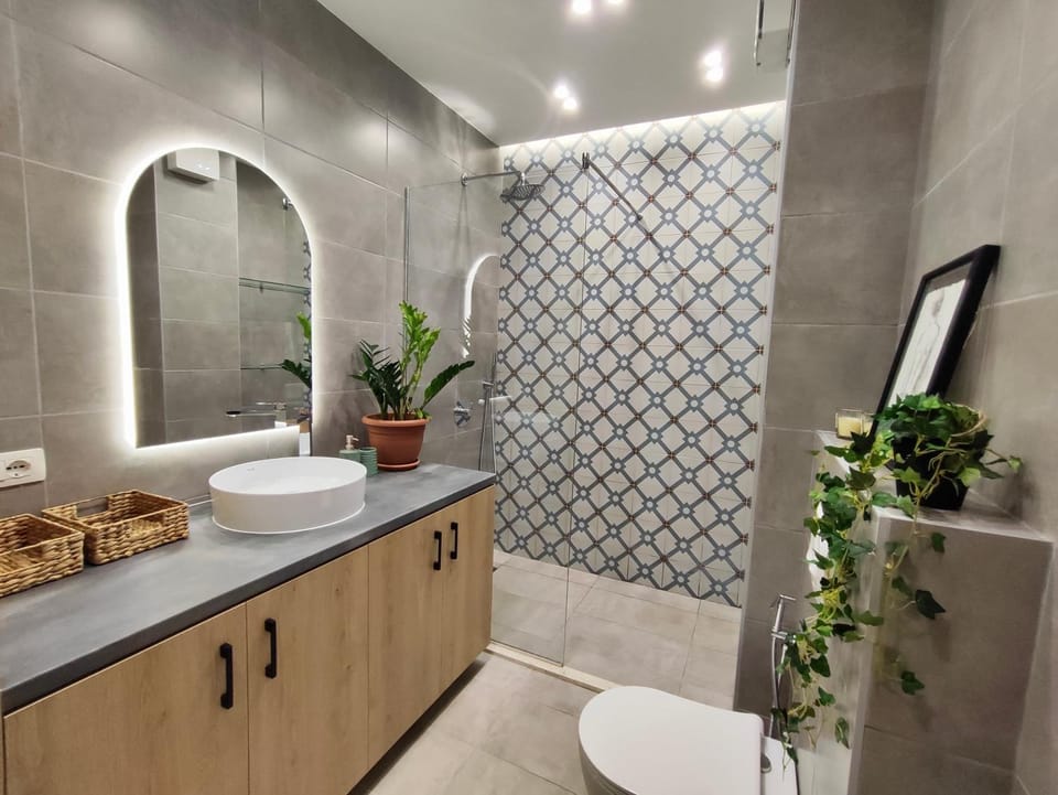 Shower, Bathroom