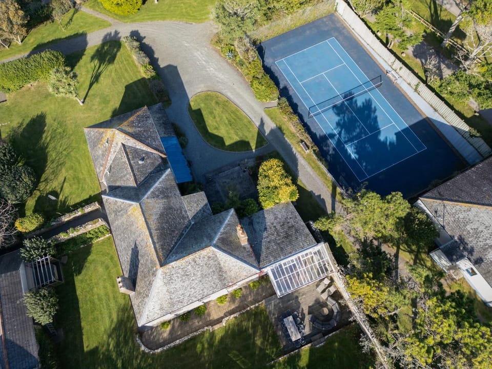 Property building, Bird's eye view