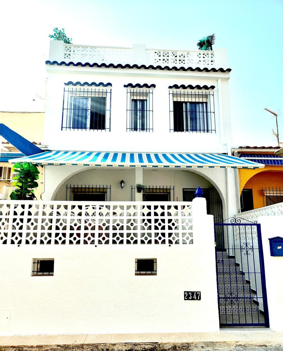 House with solarium House in Vega Baja del Segura