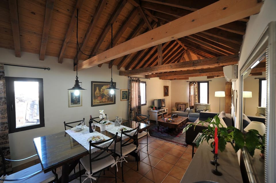 Property building, TV and multimedia, Living room, Dining area