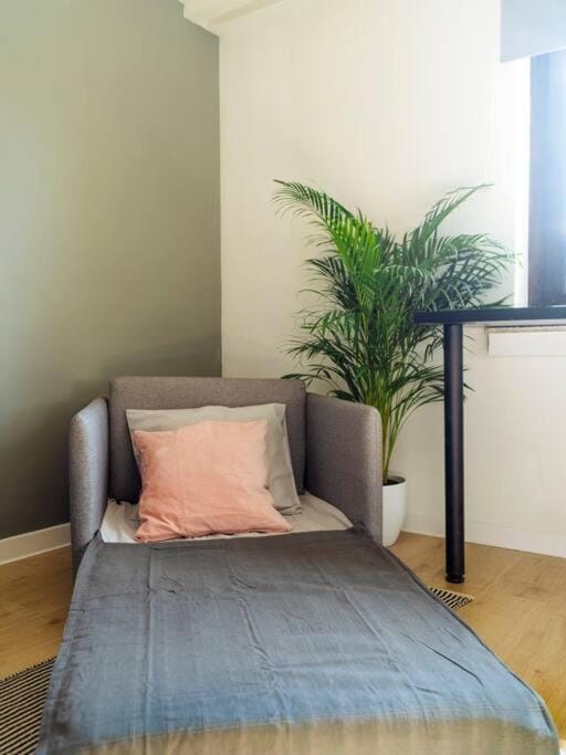Oasis Riverview - Old Town I Cheap parking I Self check-in Apartment in Bucharest