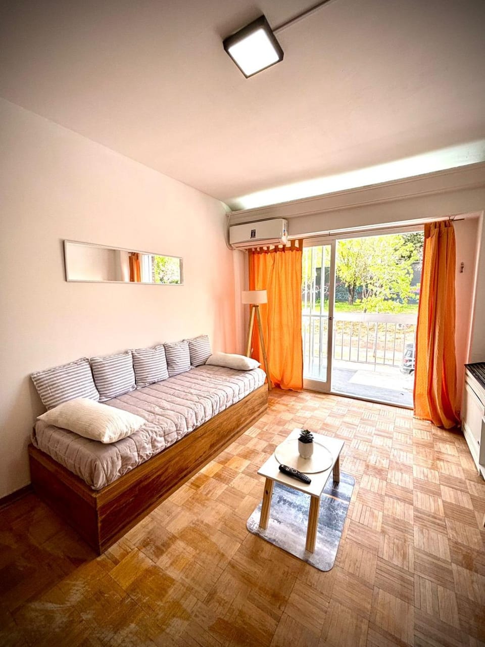 View (from property/room), Balcony/Terrace, Living room, Photo of the whole room, Seating area