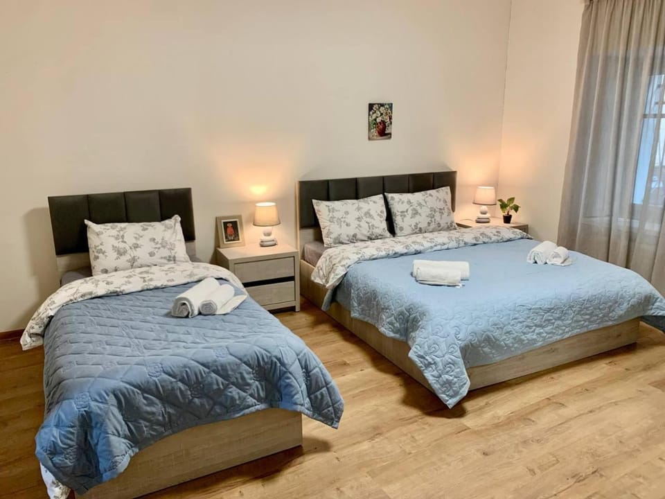 Bedroom, towels, towels, air conditioner, air conditioner