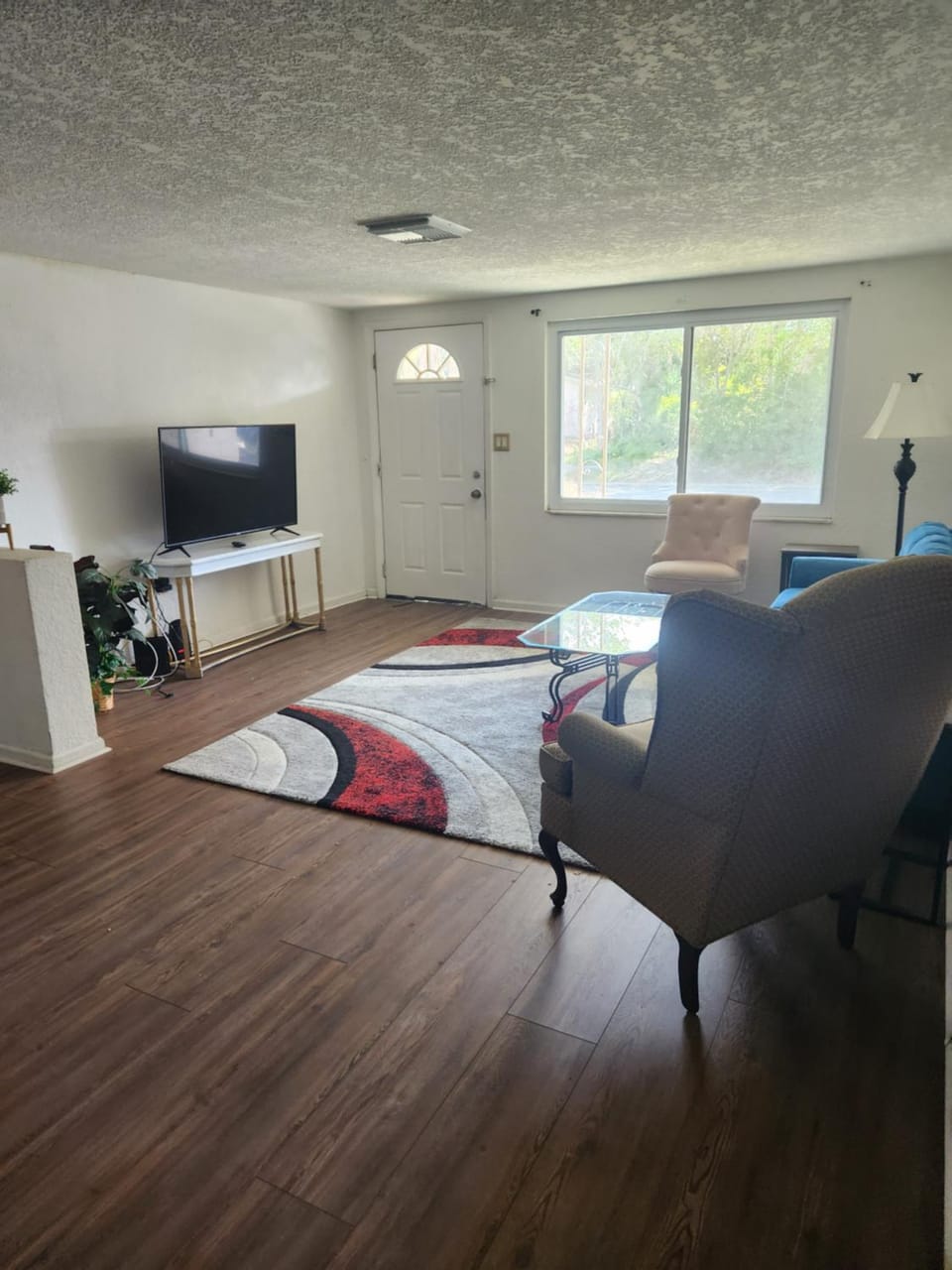 Communal lounge/ TV room, TV and multimedia, Living room, Seating area, Evening entertainment