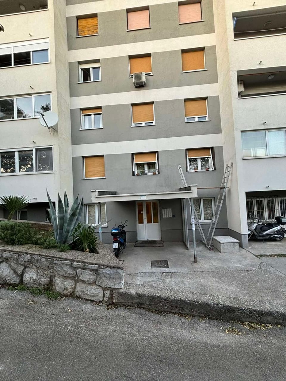 Property building, Parking