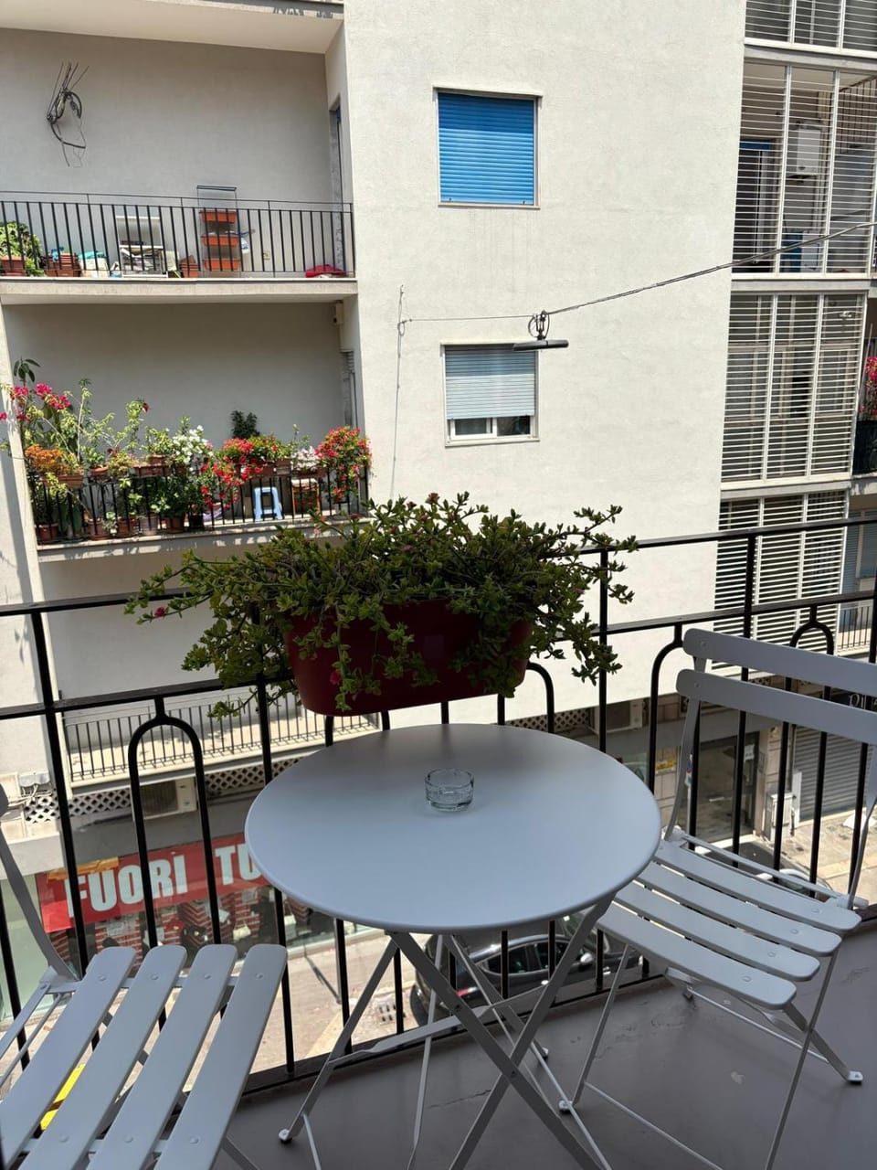 Spring, Day, Summer, View (from property/room), Balcony/Terrace, Decorative detail, Floor plan, Dining area, City view