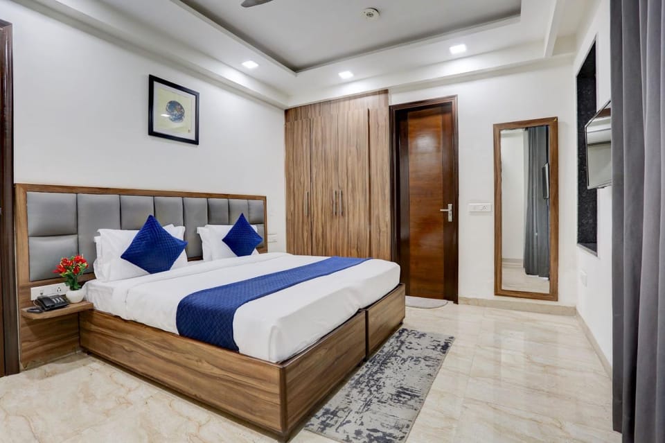 Bed, Photo of the whole room, Bedroom, wardrobe
