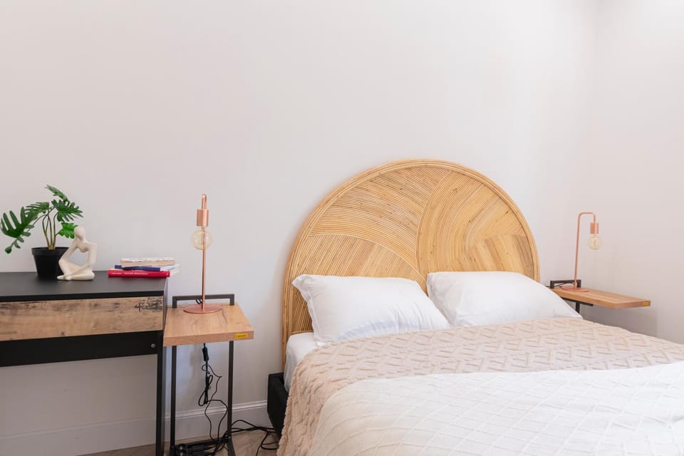 Bed, Photo of the whole room, Bedroom