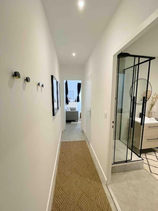 Facade/entrance, Bathroom
