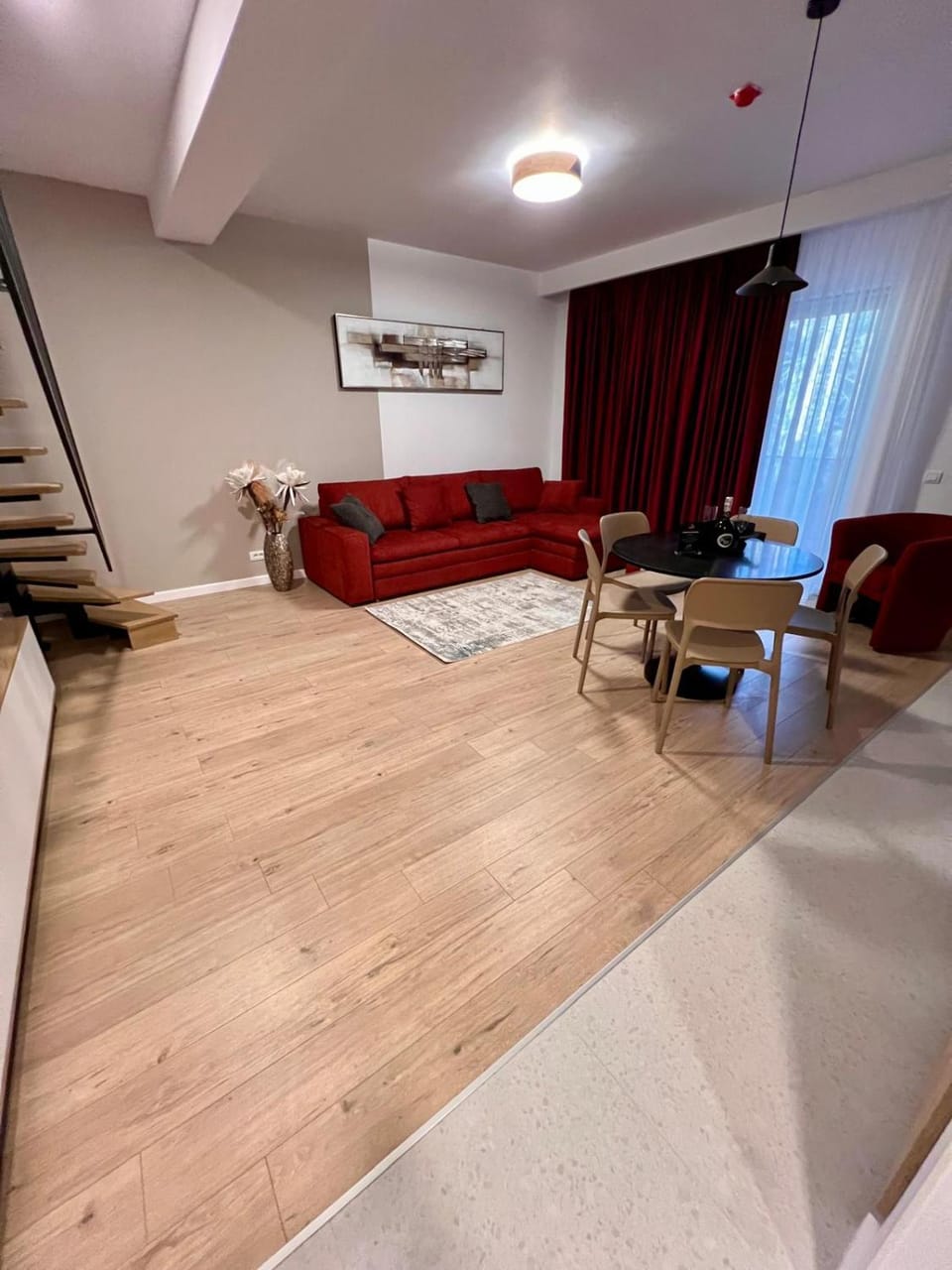 Living room, Seating area