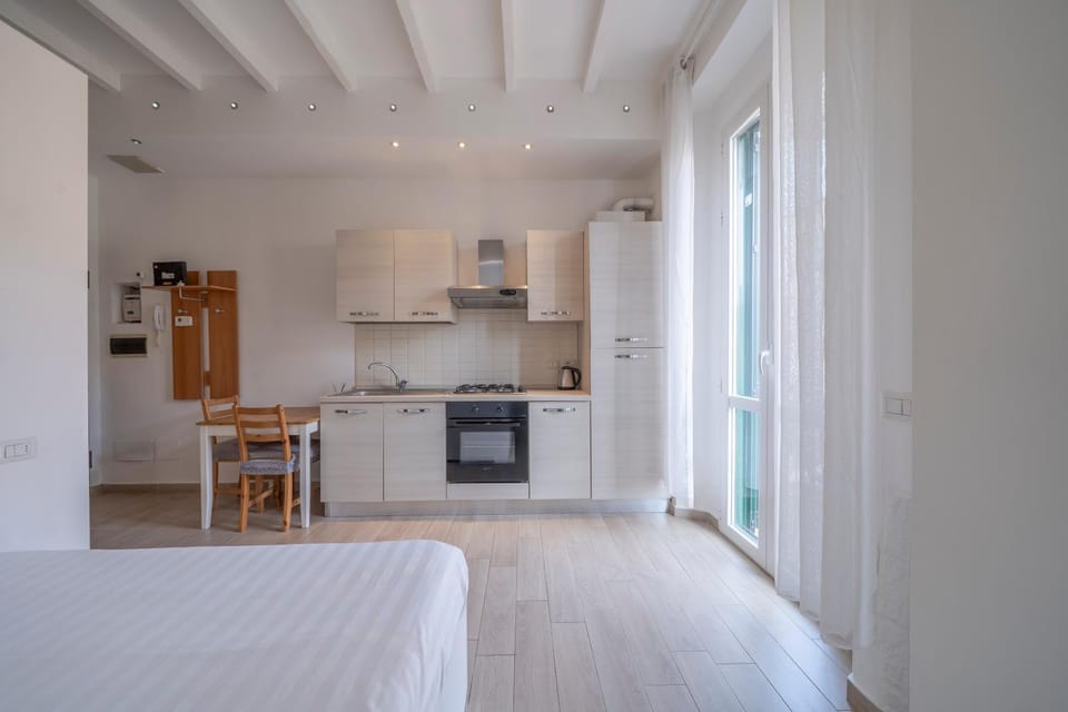 Kitchen or kitchenette, Photo of the whole room