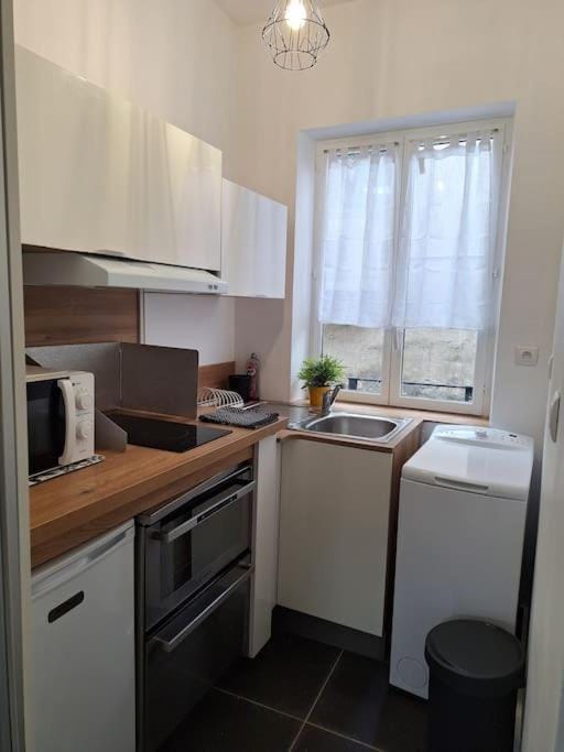 BJ Appartement proche de la gare Apartment in Bourgoin-Jallieu