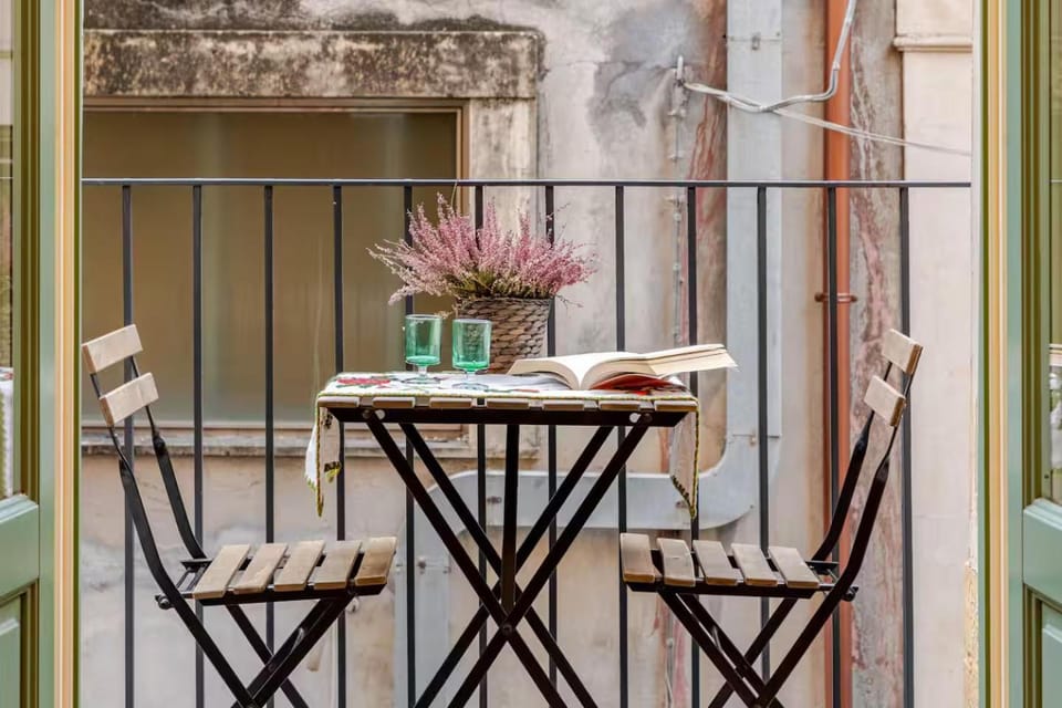 Property building, Day, View (from property/room), Balcony/Terrace, Balcony/Terrace, Dining area, Breakfast