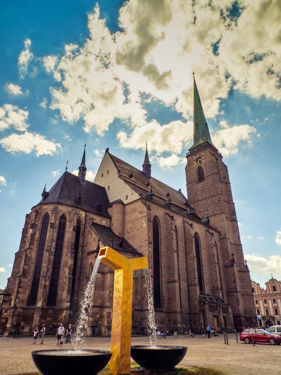 Nearby landmark, Landmark view