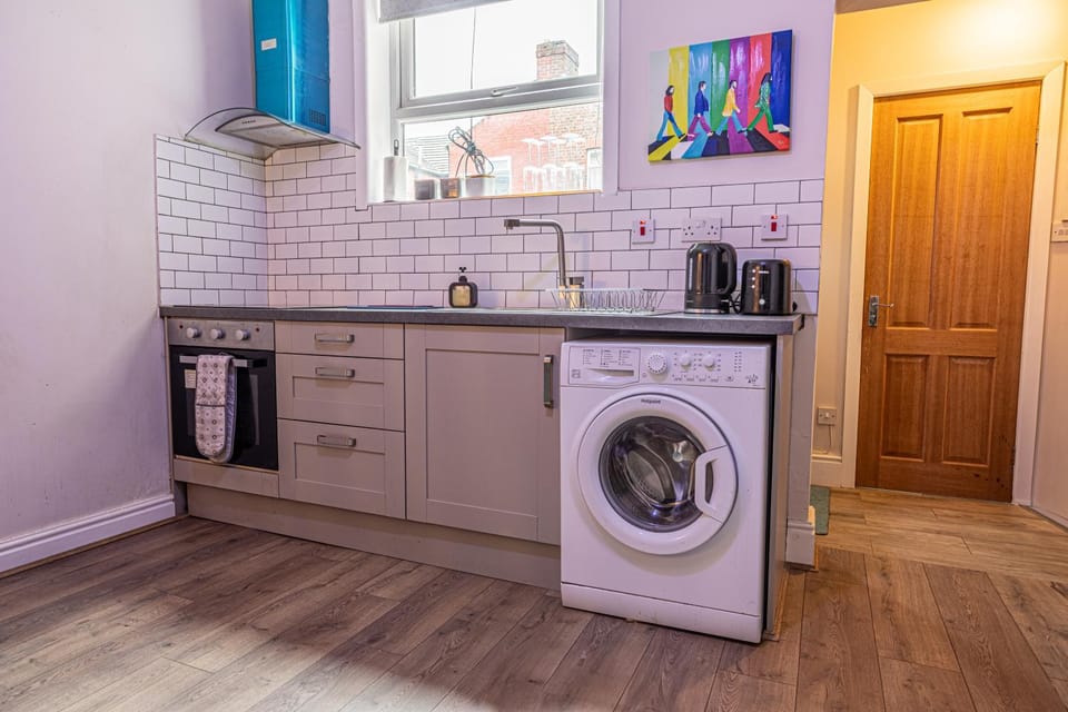 Beautiful Flat - Great Location - Perfect for Long Stays Apartment in Manchester