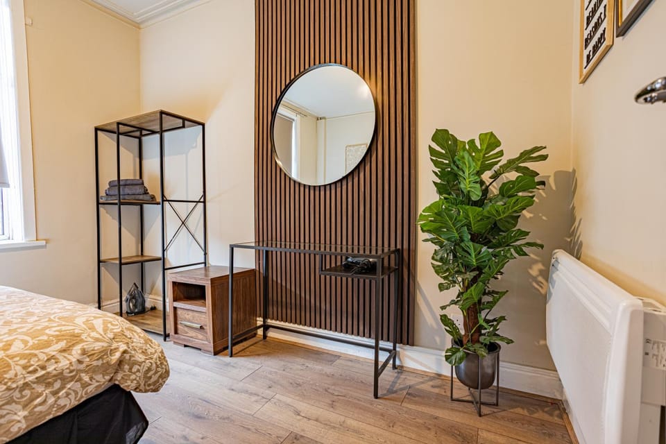 Beautiful Flat - Great Location - Perfect for Long Stays Apartment in Manchester