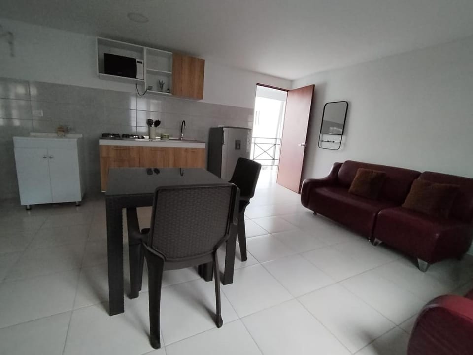Kitchen or kitchenette, Seating area, minibar