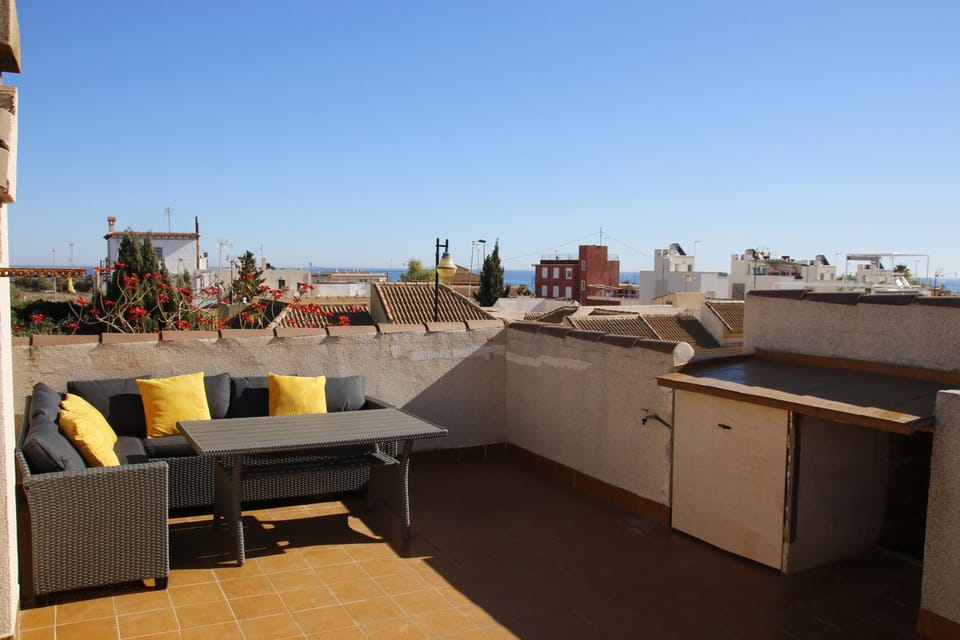View (from property/room), Balcony/Terrace, Seating area