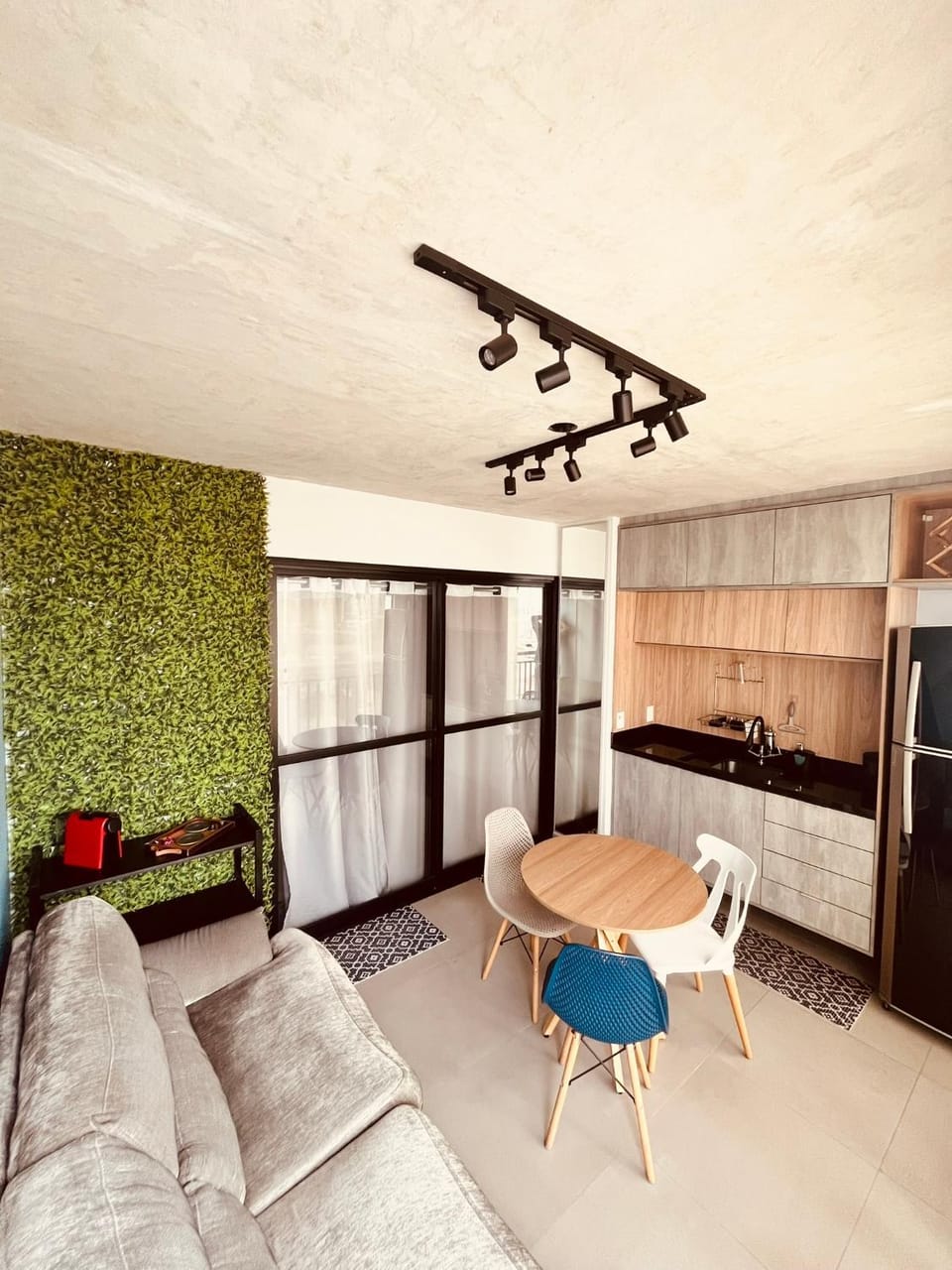 Kitchen or kitchenette, Seating area, Dining area, minibar