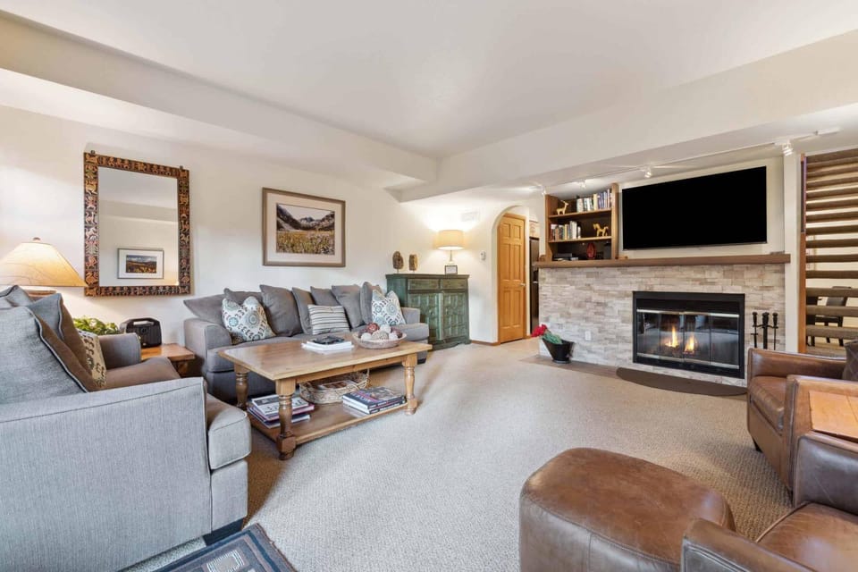 Woodrun Place 38 Apartment in Snowmass Village