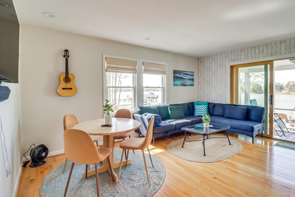 Potomac River Getaway: Walk to Marina! House in Dahlgren