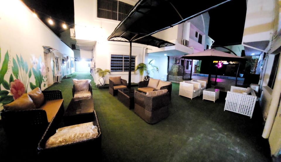 Mareot Hotel, Lounge, restaurant and spa Hotel in Lagos