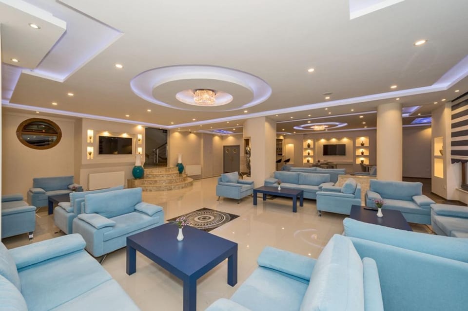Communal lounge/ TV room, TV and multimedia, Lobby or reception