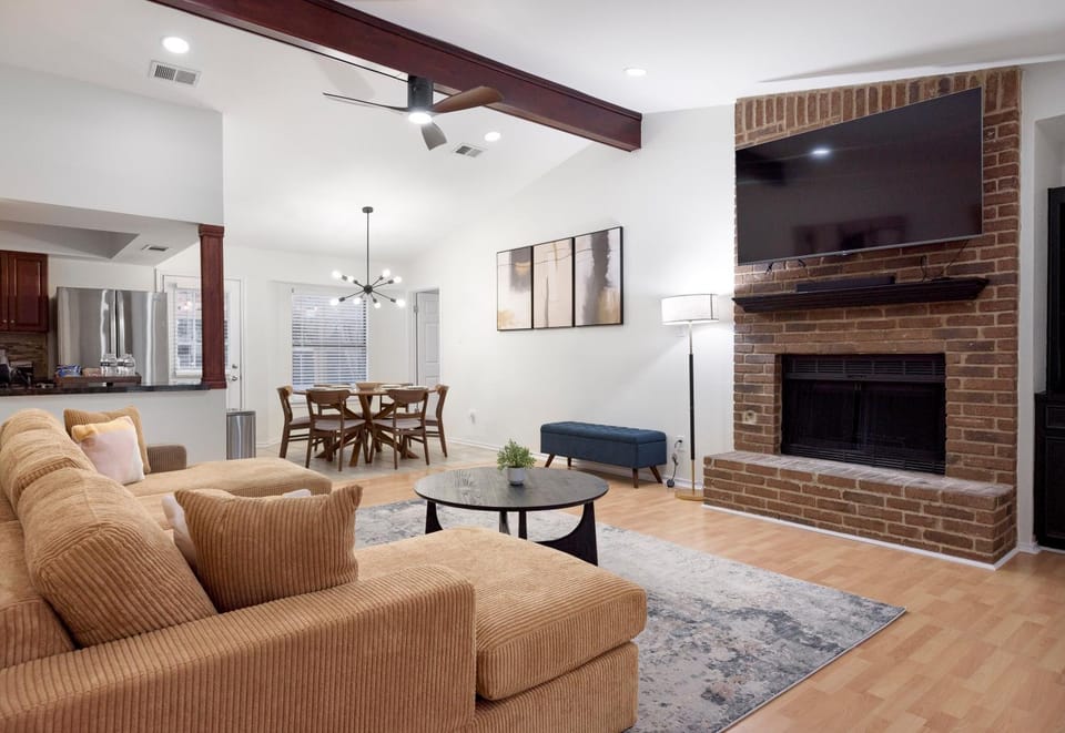 TV and multimedia, Living room, Seating area