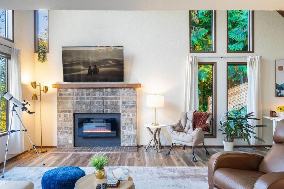 Uplake Forest Retreat House in Lake Forest Park