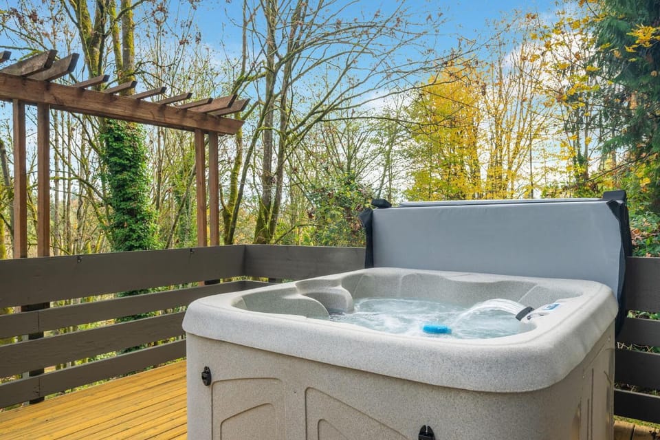 Uplake Forest Retreat House in Lake Forest Park