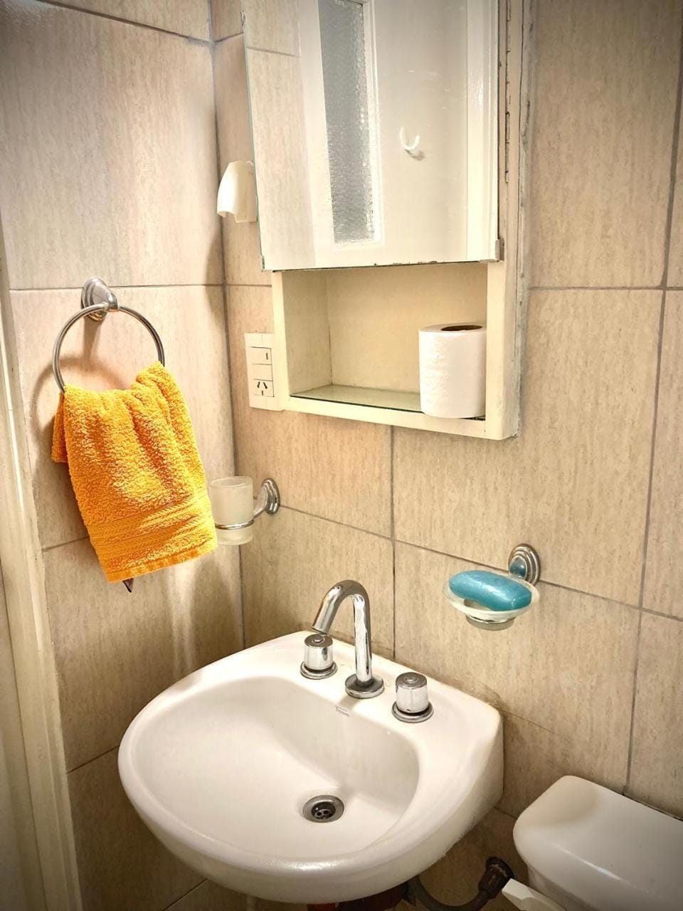 Bathroom, towels