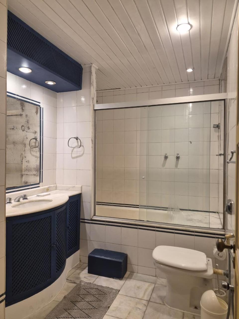 Bathroom, Bath