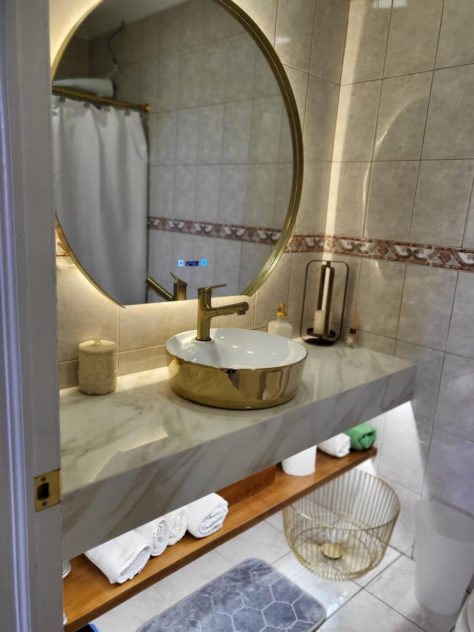 Bathroom, Bath
