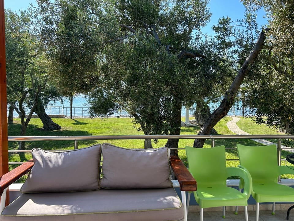 Balcony/Terrace, Garden view, Sea view