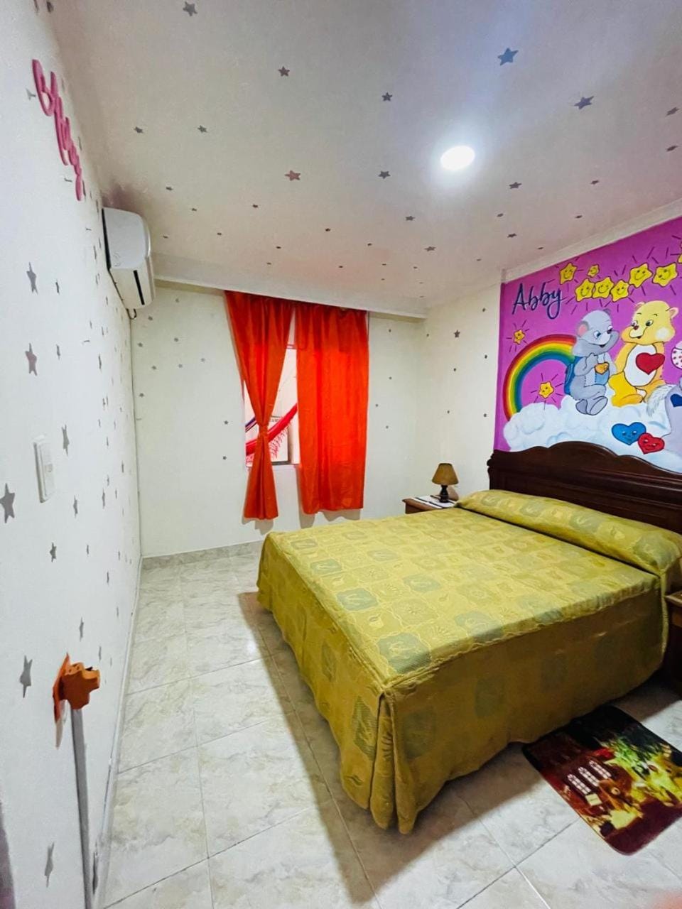 Photo of the whole room