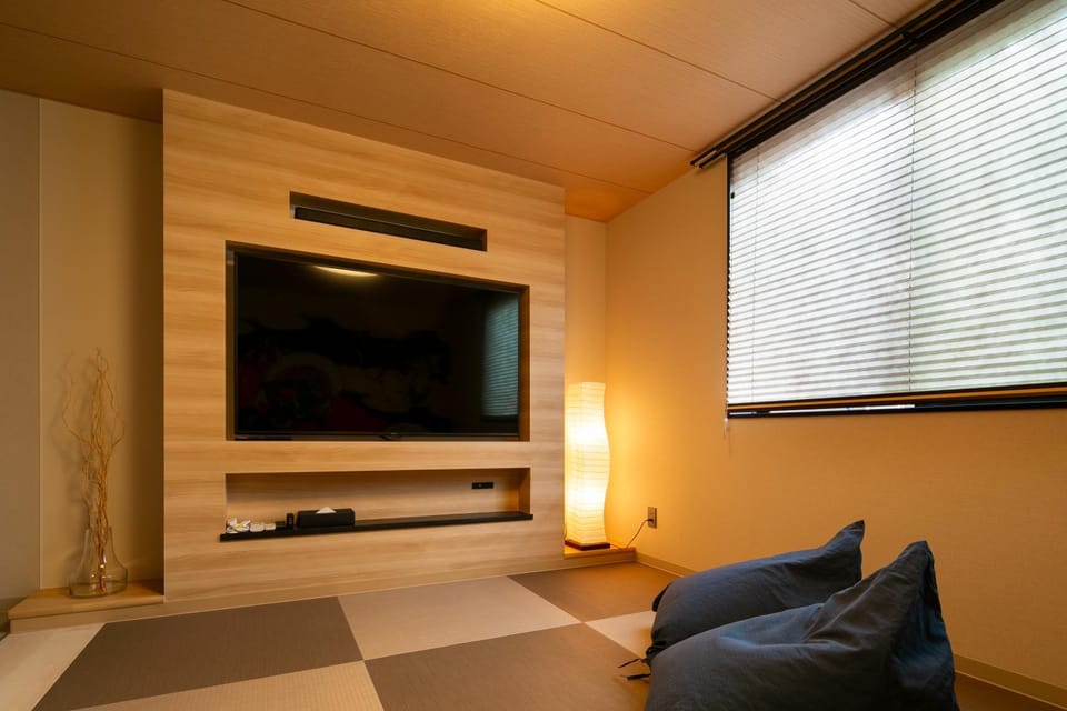 TV and multimedia, Living room, internet, air conditioner