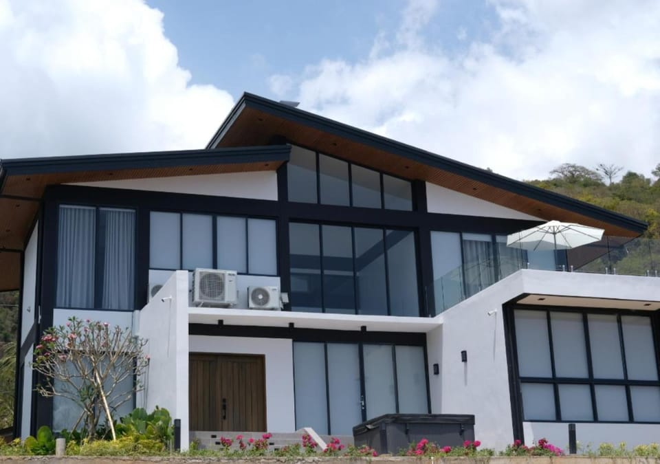 Acre Resort and Spa Hotel in Calabarzon