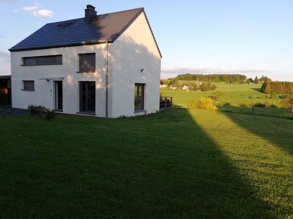 Entre Sève Et Ciel House in Wallonia, Belgium
