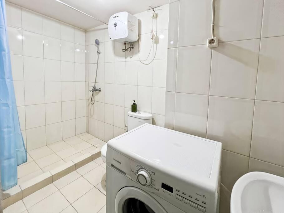 BEST View 1BR Apt Callia with Pool, Gym & Wi-Fi by 2ndHome Apartment in Jakarta