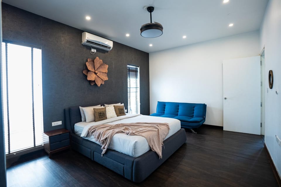 Bed, Bedroom