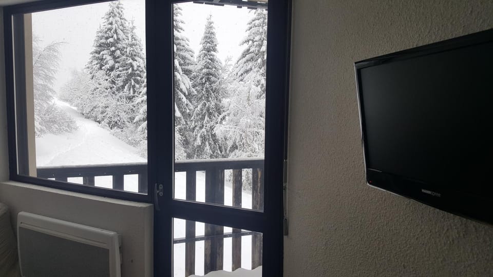 Winter, TV and multimedia, Mountain view