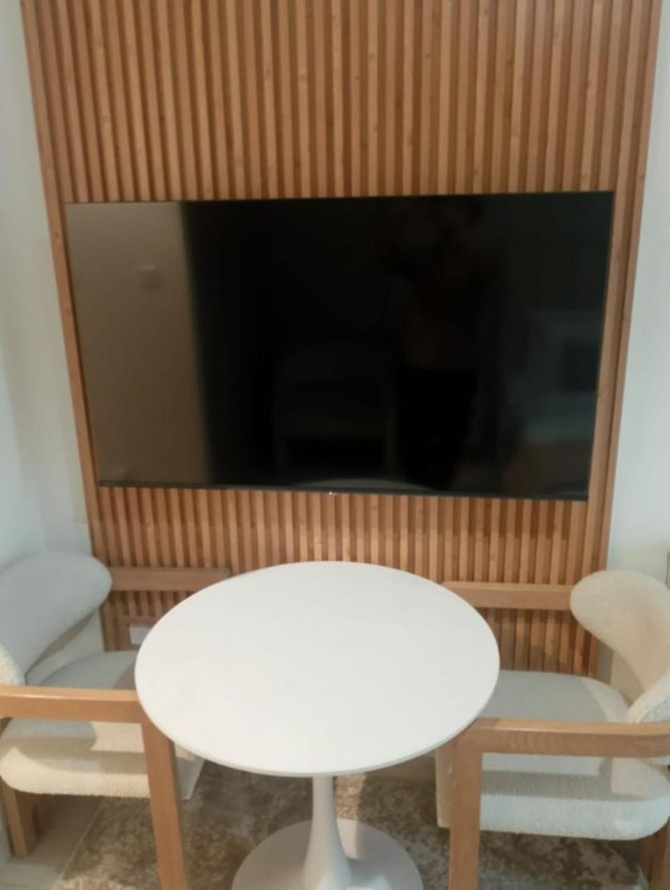 Nasma Luxury Stays - Modern 3-Bedroom Retreat with Stylish Interiors Apartment in Dubai