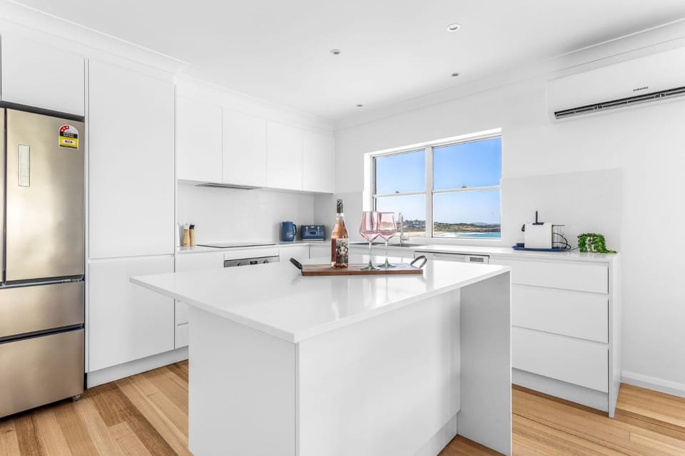 Breathtaking Beach Views in Kiama House in Kiama