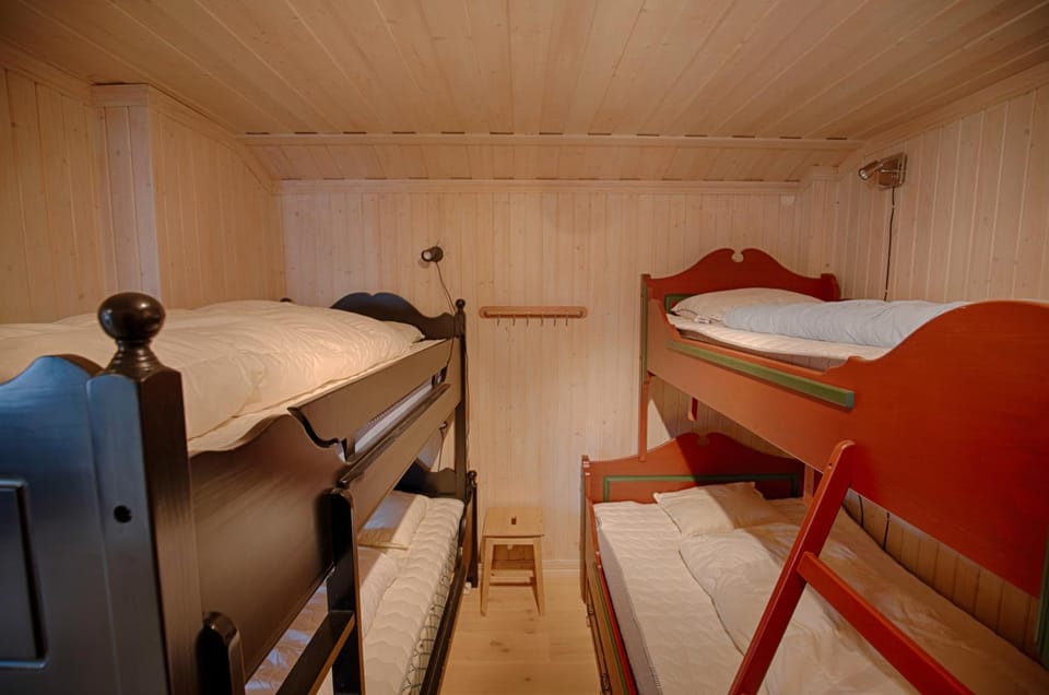 bunk bed