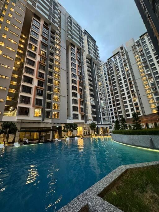 Swimming pool, Swimming pool