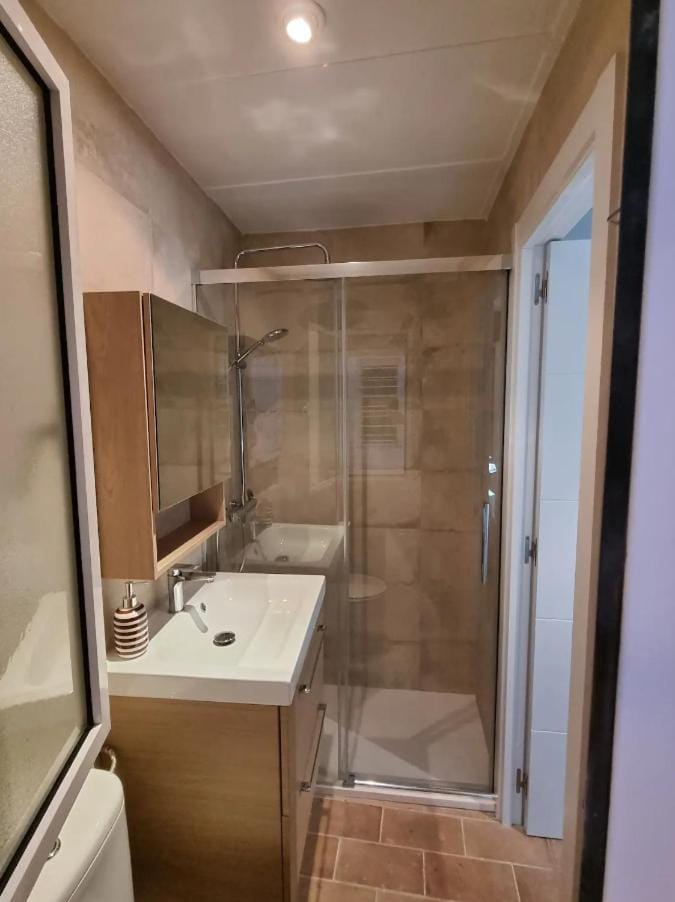 Shower, Bathroom